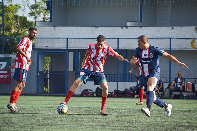 西甲｜率皇马变“法”巩固榜首 姆巴佩西甲生涯首戴帽.